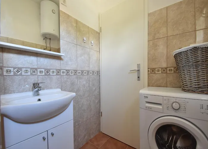 בית נופש In Dalmatia Near Krka Np *