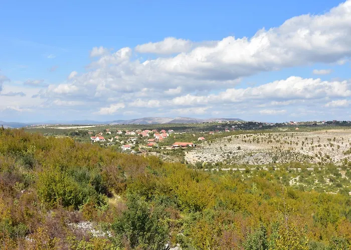 Vakantiehuis In Dalmatia Near Krka Np Ladevci